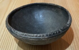 縄文土器浅鉢
